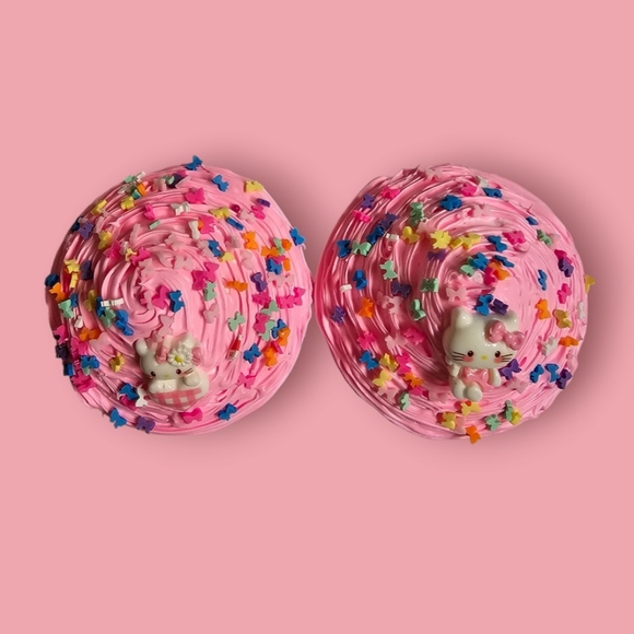 2 x artificial cupcakes - Picture 2 of 4